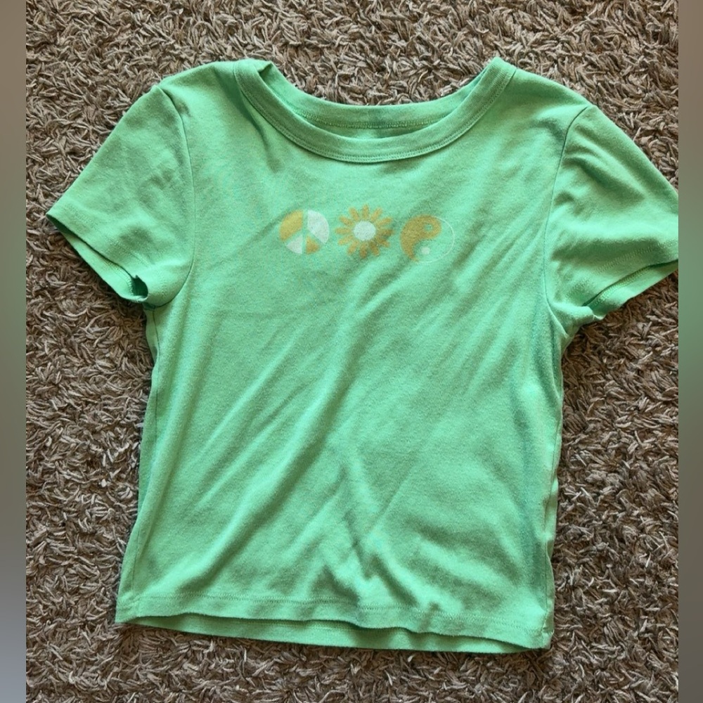 green hollister baby tee